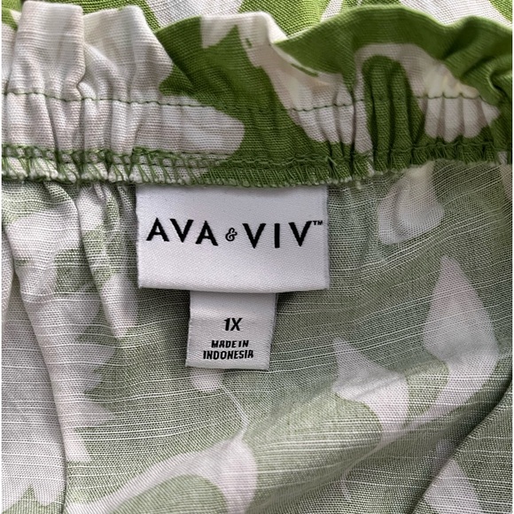 Ava and Viv, Green and White Floral. 1x. - Picture 3 of 3